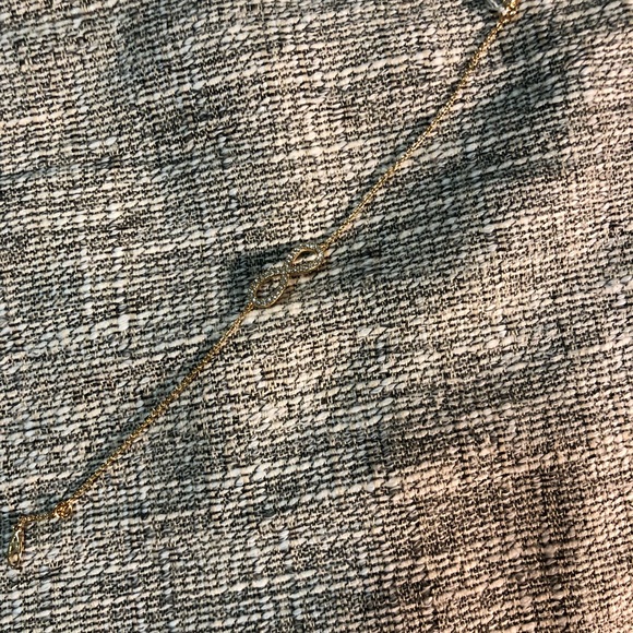 Infinity dainty bracelet - Picture 1 of 4